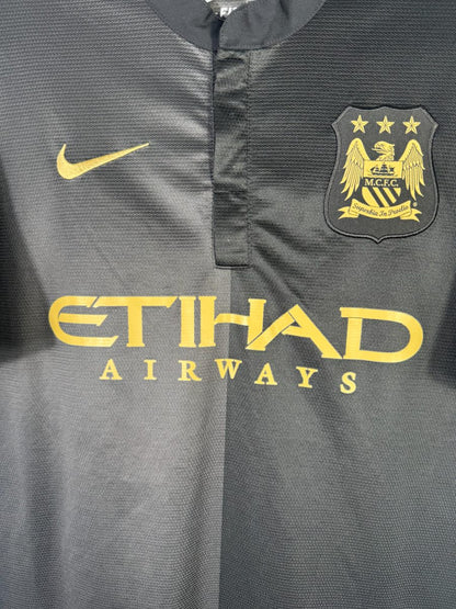 Détail sponsor Etihad Airways et écusson Manchester City