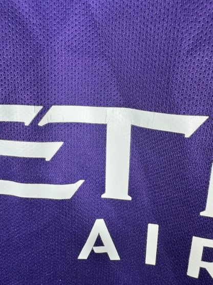 Craquelures sur les lettres Etihad, second gros plan, maillot gardien Manchester City 2015-2016