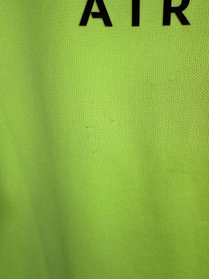Micro-bouloches sur le devant du maillot Manchester City 2015-2016 third volt