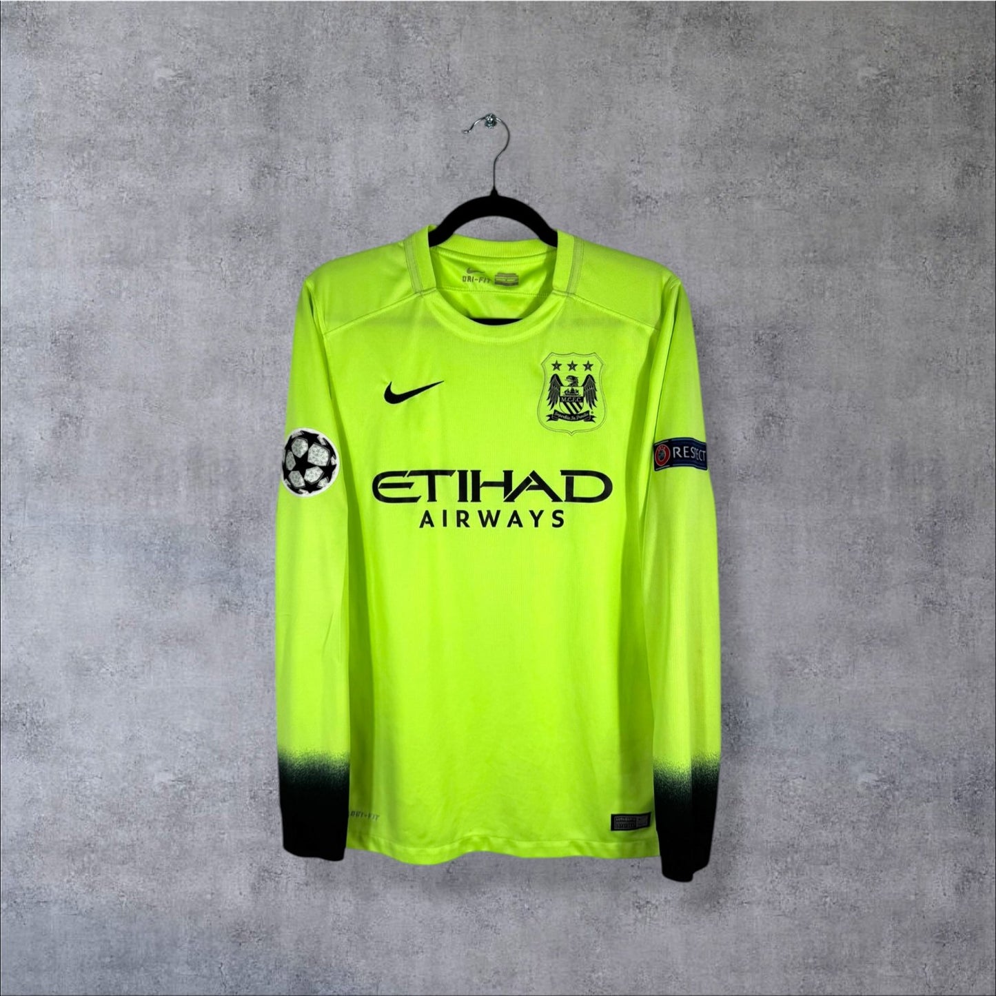 Maillot Manchester City 2015-2016 Third Night Rising volt vert manches longues authentifié flocage Yaya Touré N°42 taille S Nike Etihad Airways