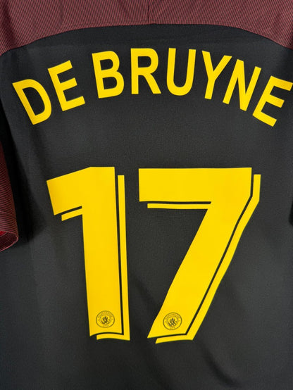 Détail de la typographie du flocage sur le numéro 17 de Kevin De Bruyne