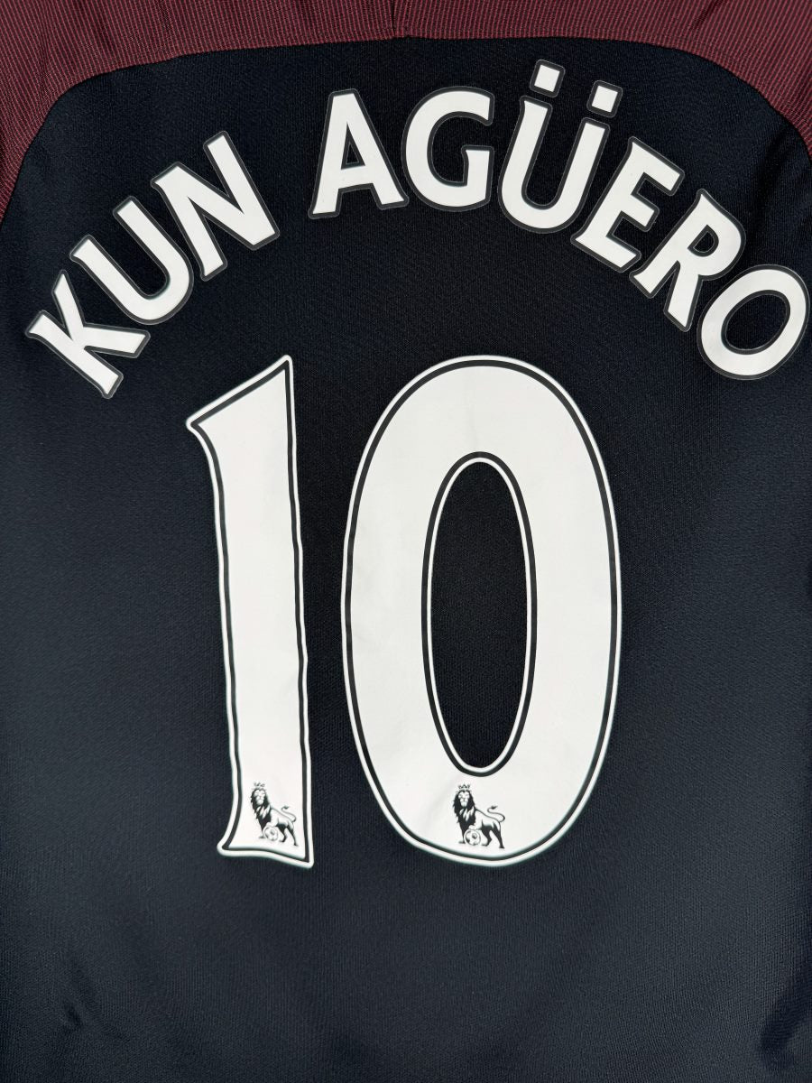 Détail flocage Kun Agüero 10 police Premier League, maillot Manchester City extérieur 2016-2017