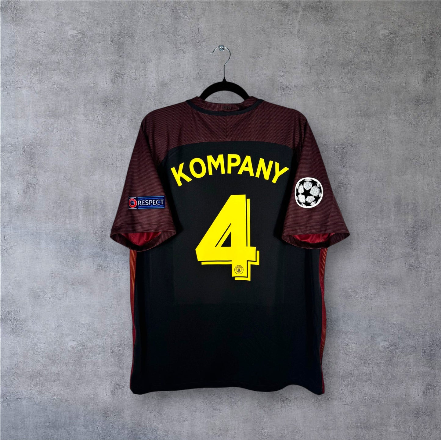 Flocage Kompany numéro 4 sur maillot Manchester City 2016-2017 Extérieur