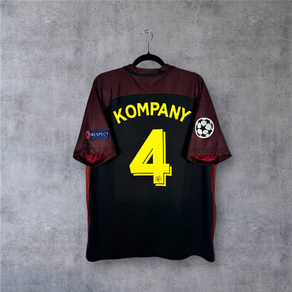 Flocage Kompany numéro 4 sur maillot Manchester City 2016-2017 Extérieur