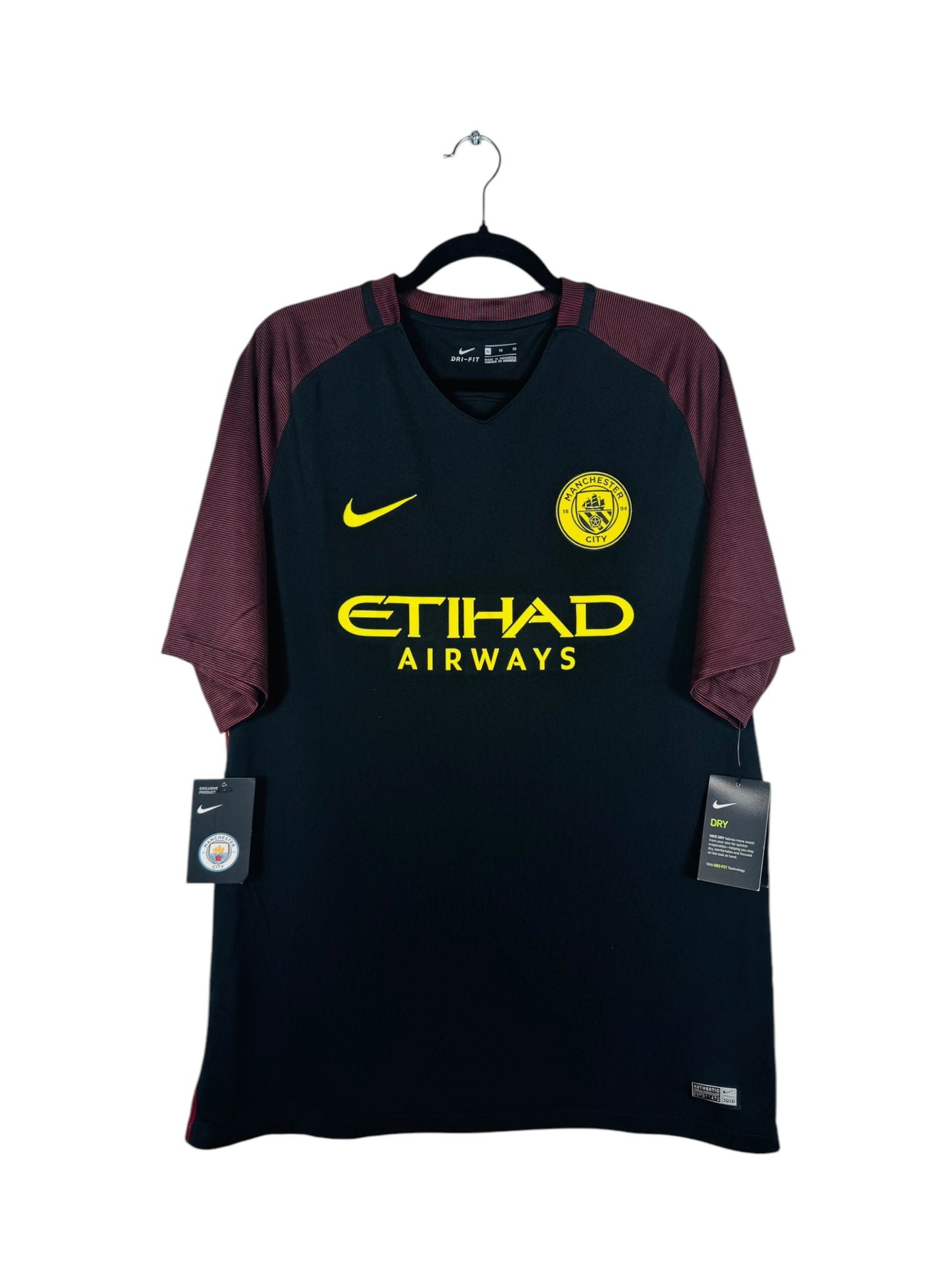 Maillot Manchester City 2016-2017 Extérieur Nike - Vue avant, taille XL, couleur noir bordeaux, flocage David Silva N°21.