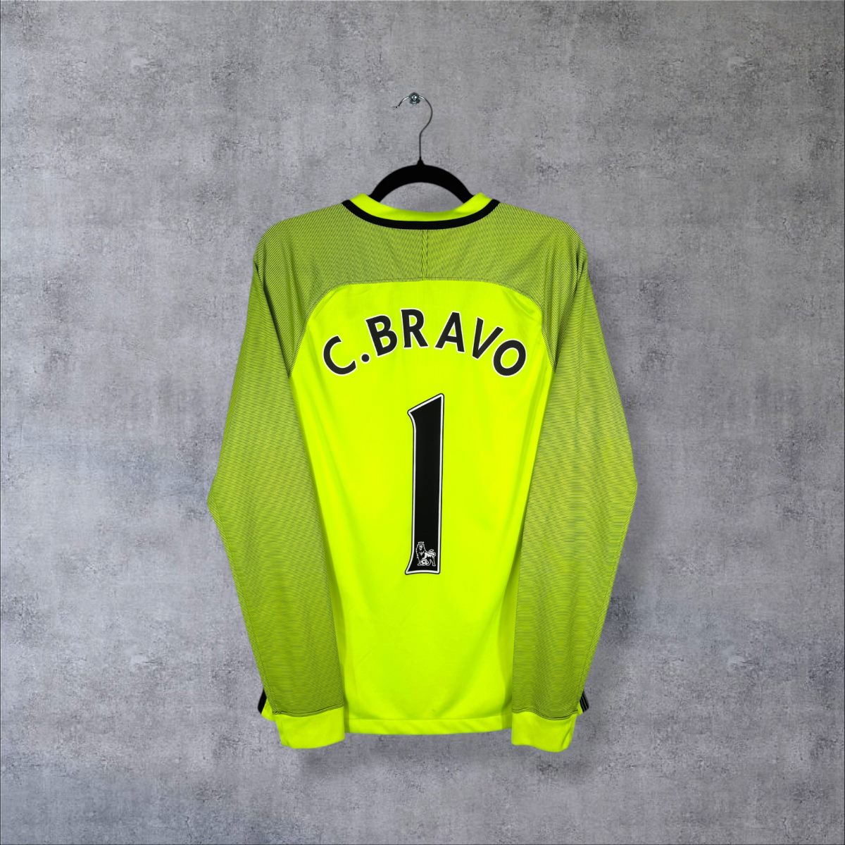 Maillot gardien Manchester City 2016-2017 jaune fluo manches longues, dos floqué C. Bravo 1