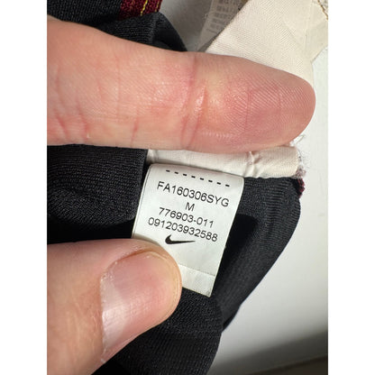 Étiquette d'authenticité avec code Nike 776903-011 prouvant l'originalité du maillot