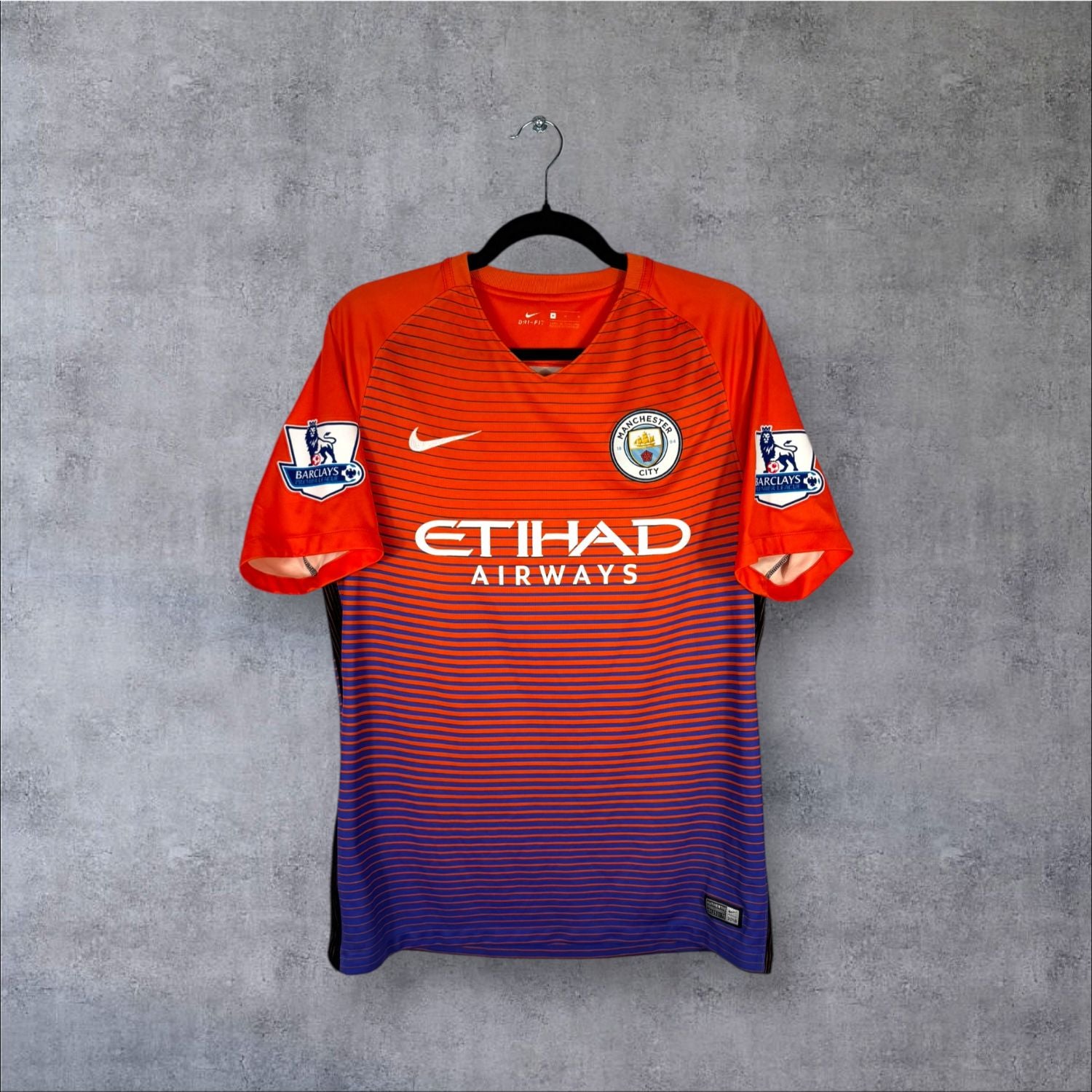 Maillot authentique Manchester City 2016-2017 Third Nike orange vue de face