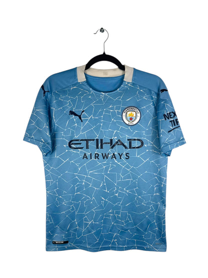 Maillot Manchester City 2020-2021 domicile Gabriel Jesus Puma vue avant logo et sponsor