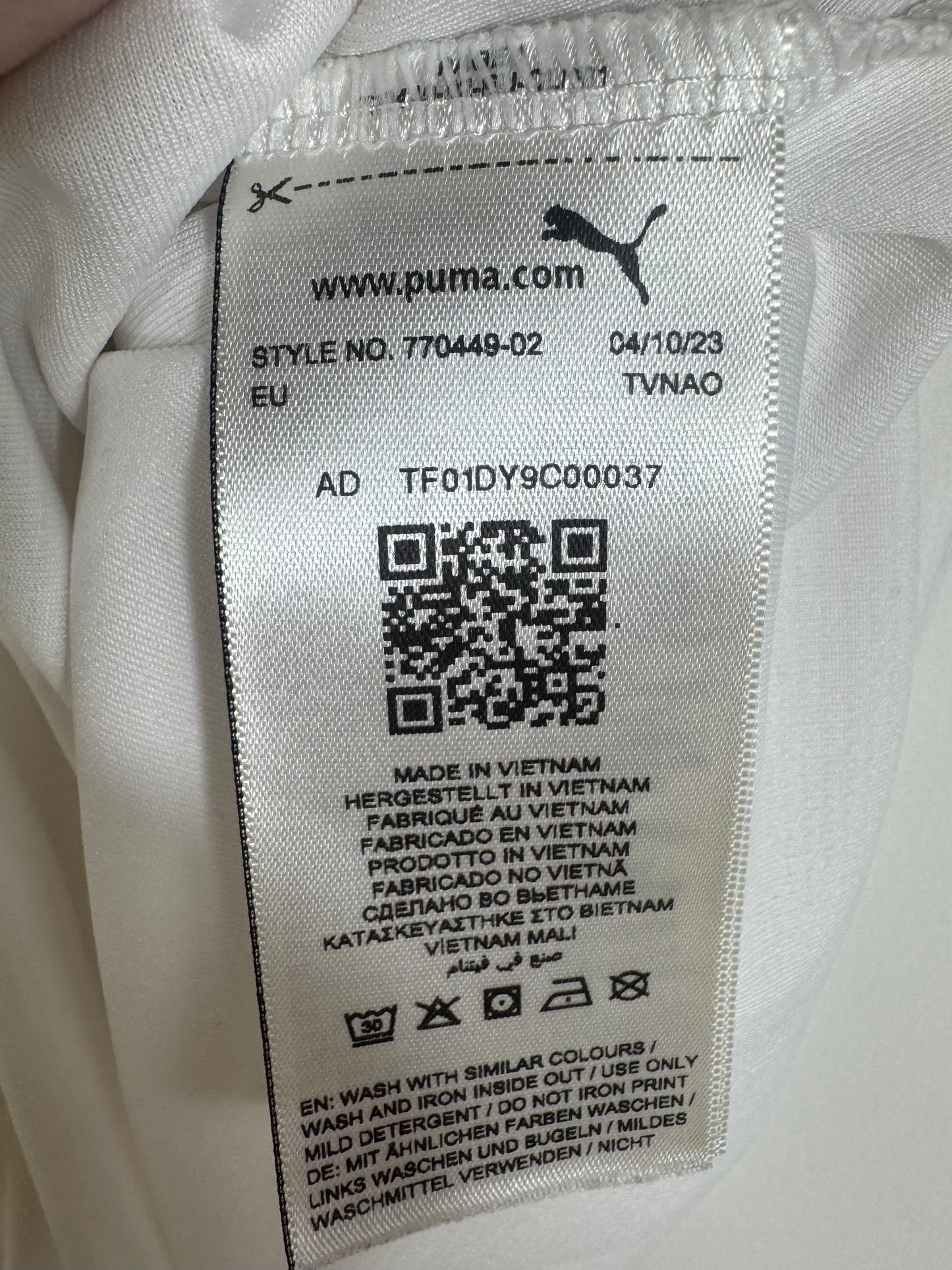 Étiquette d'authenticité avec code Puma 770449-02 prouvant l'originalité du maillot