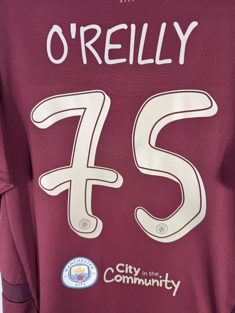 Détail flocage O'Reilly 75, maillot Manchester City third 2024-2025