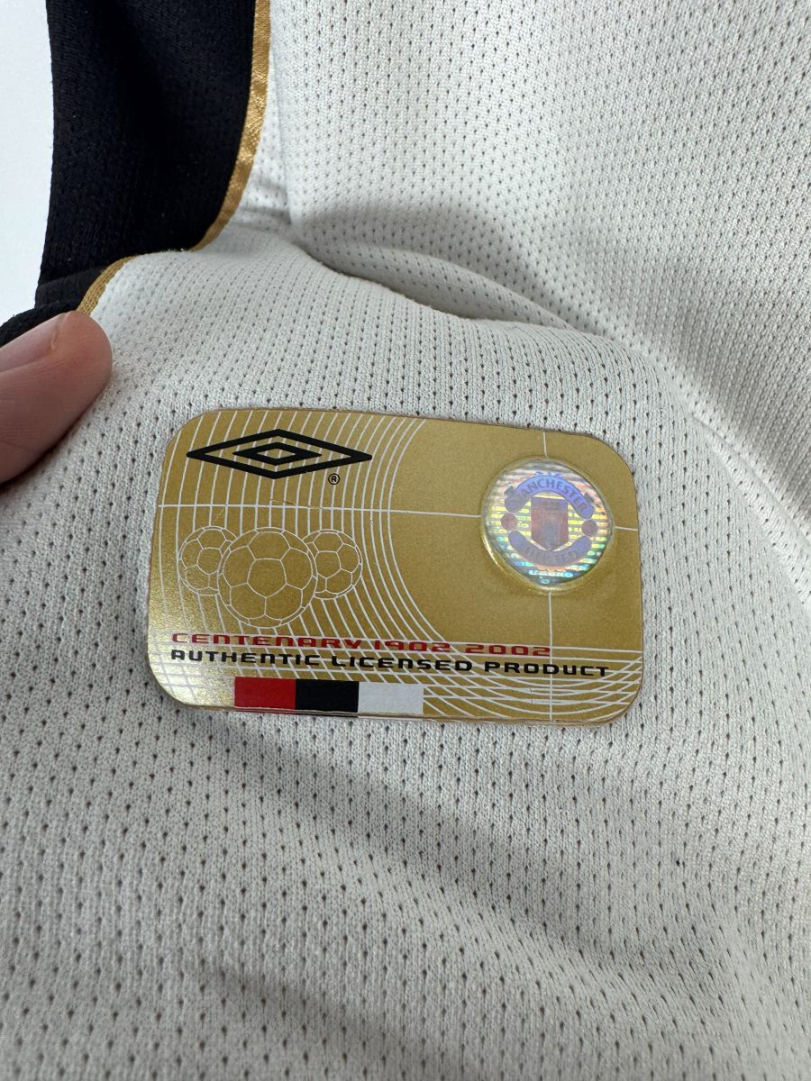 Étiquette dorée Umbro Centenary 1902-2002 avec hologramme Manchester United