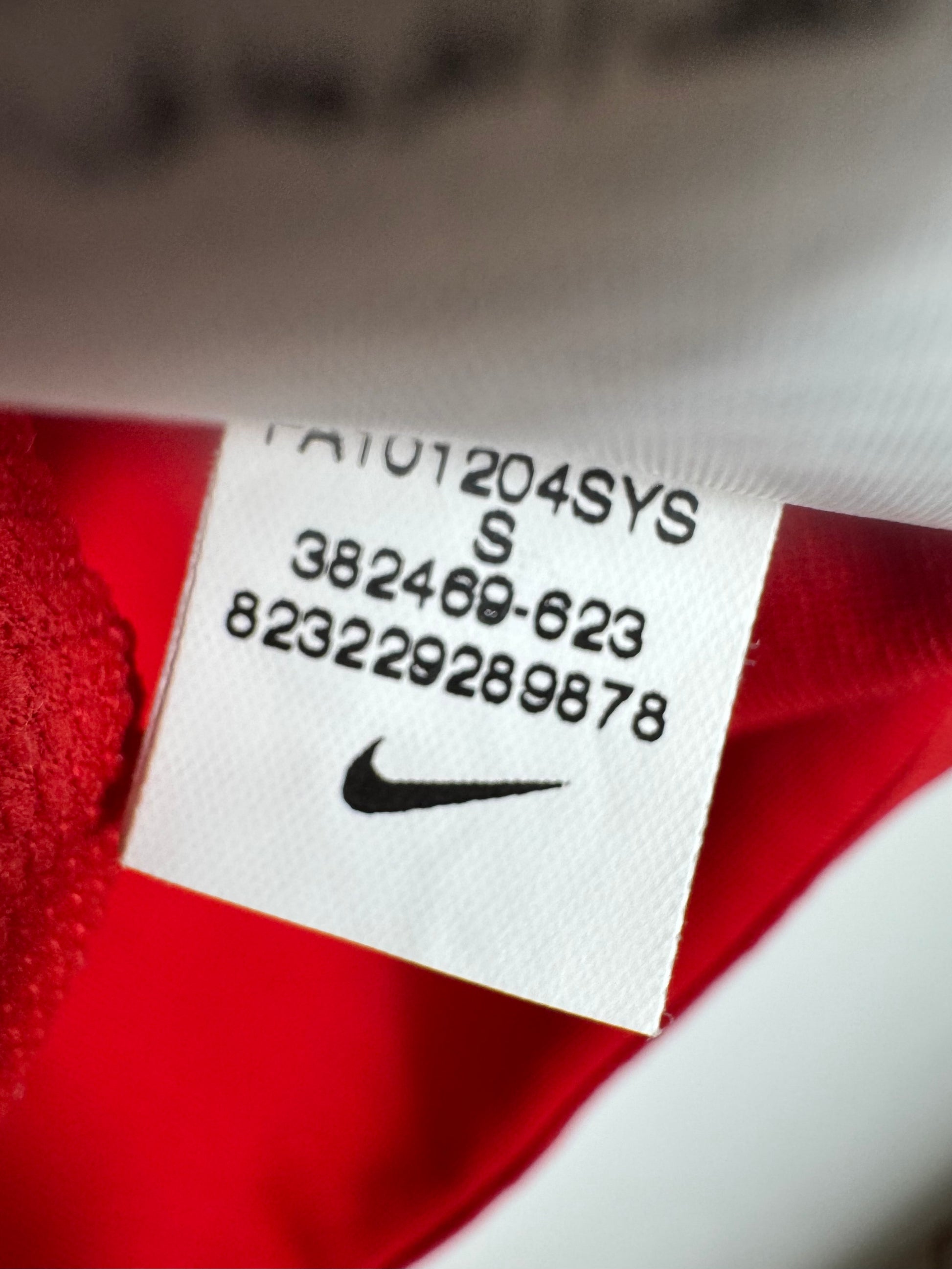 Étiquette d'authenticité avec code Nike 382469-623 prouvant l'originalité du maillot