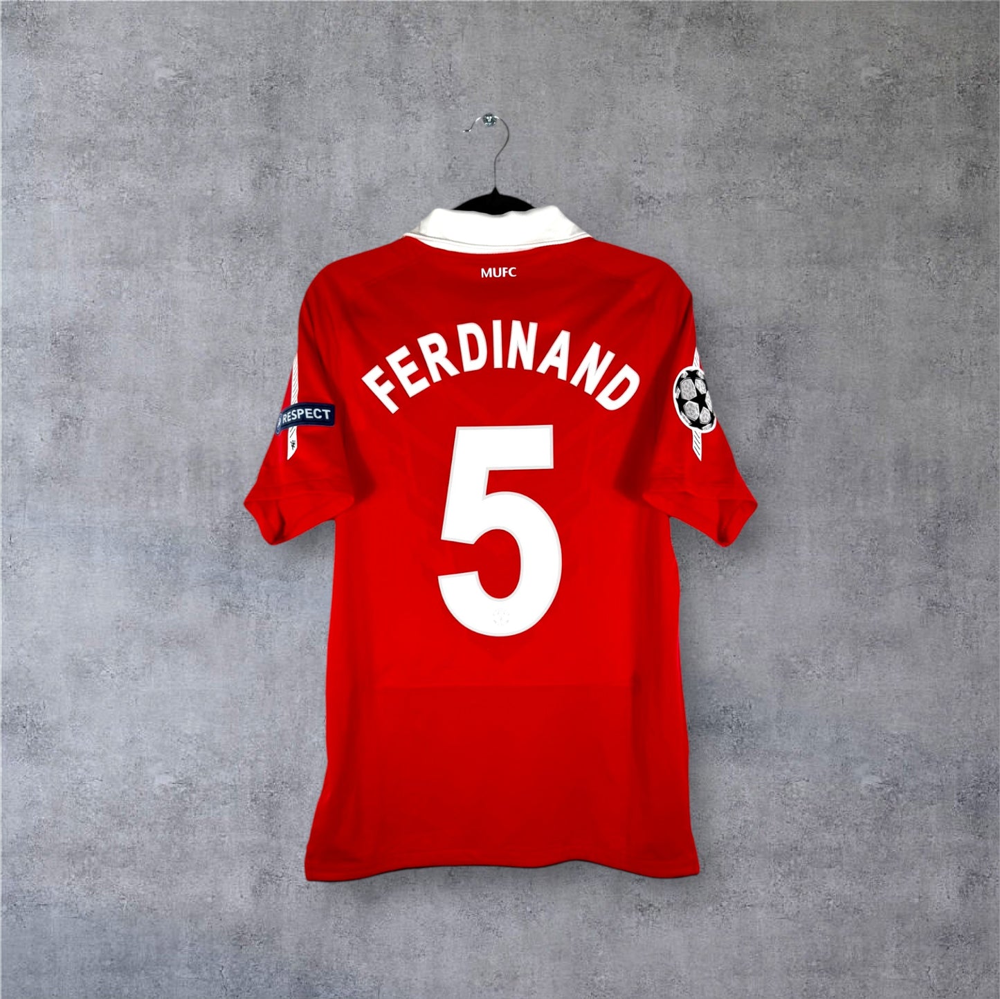 Flocage Ferdinand numéro 5 sur maillot Manchester United 2010-2011