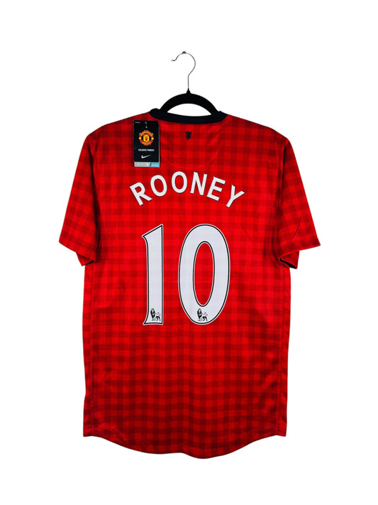 Maillot Manchester United 2012-2013 Domicile Nike - Vue arrière flocage Rooney N°10, taille S, couleur rouge.