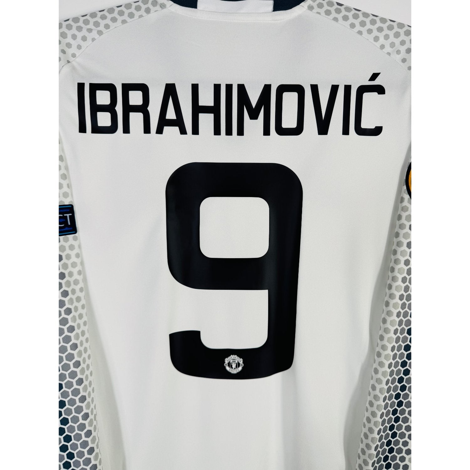 Détail de la typographie du flocage sur le numéro 9 de Zlatan Ibrahimovic