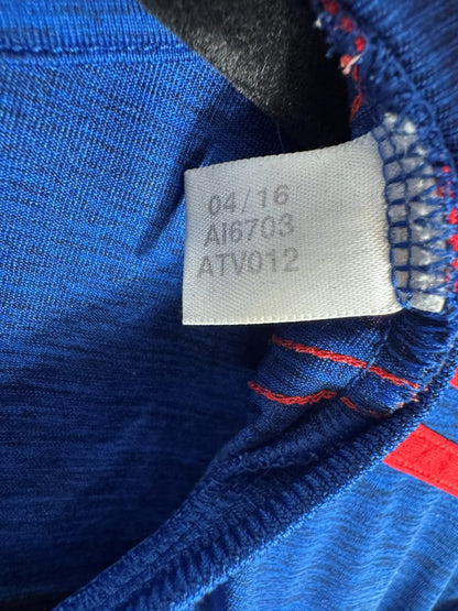 Étiquette intérieure adidas du maillot Manchester United 2016-2017 : date 04/16 et référence AI6703