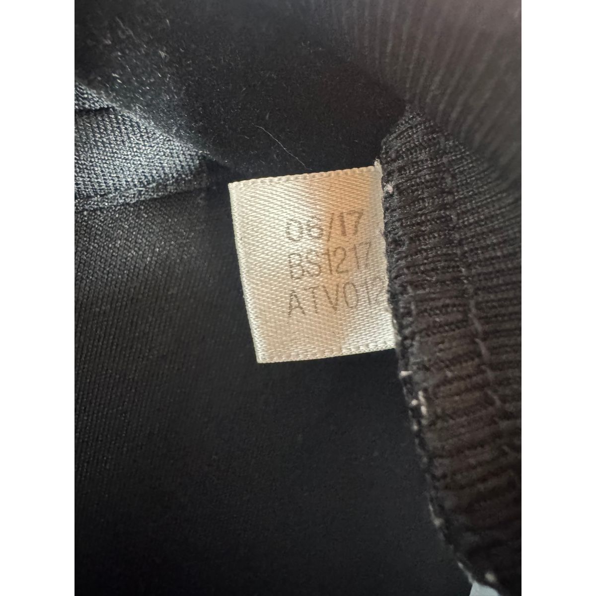 Étiquette d'authenticité avec code Adidas BS1217 prouvant l'originalité du maillot