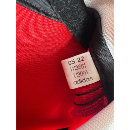 Étiquette d'authenticité avec code Adidas H13881 prouvant l'originalité du maillot