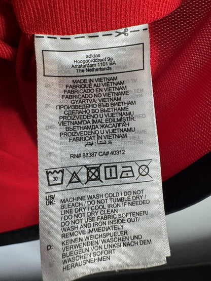 Étiquette de composition Adidas, maillot Manchester United domicile 2023-2024 Garnacho