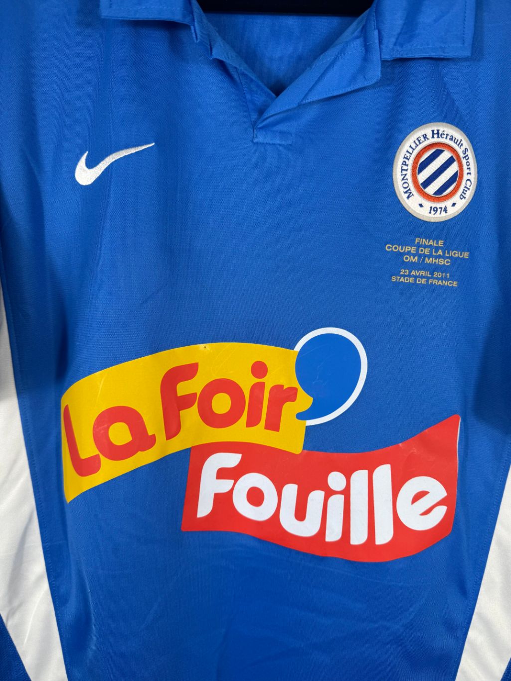 Détail de l'écusson du MHSC et du logo Nike