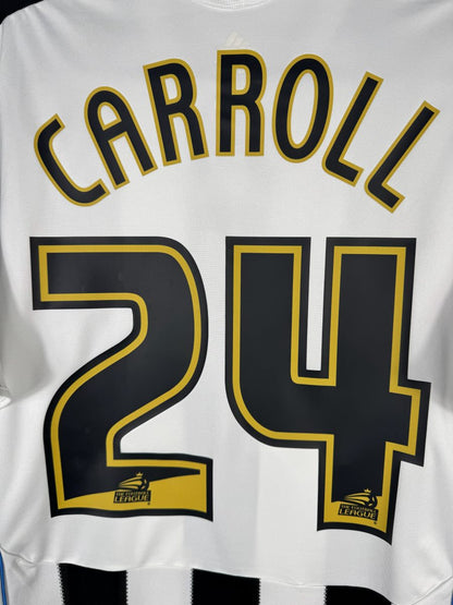 Détail flocage Carroll 24 Football League, maillot Newcastle domicile 2009-2010