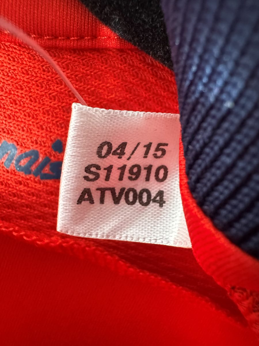 Étiquette intérieure adidas référence S11910 datée 04/15, maillot OL 2015-2016 extérieur