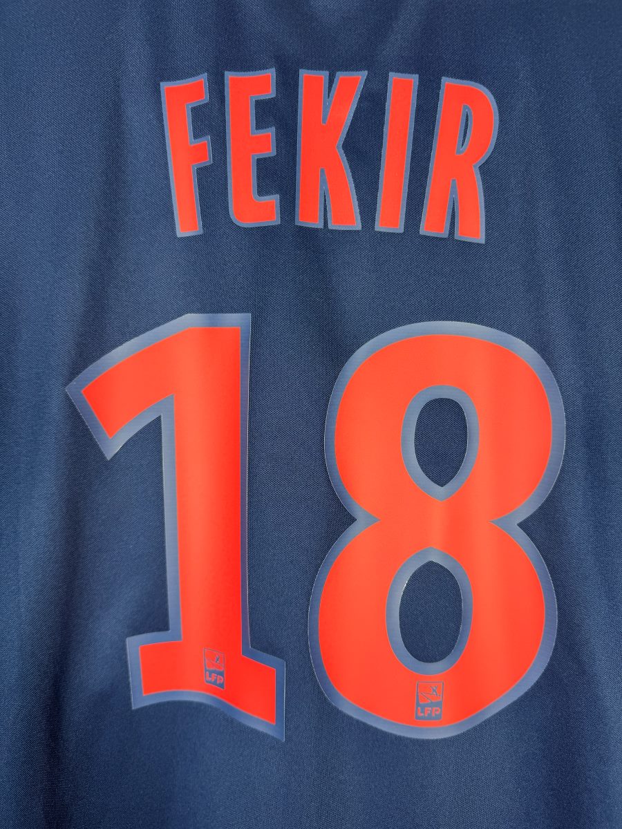 Flocage FEKIR N°18 corail cerné bleu avec logos LFP à la base des chiffres