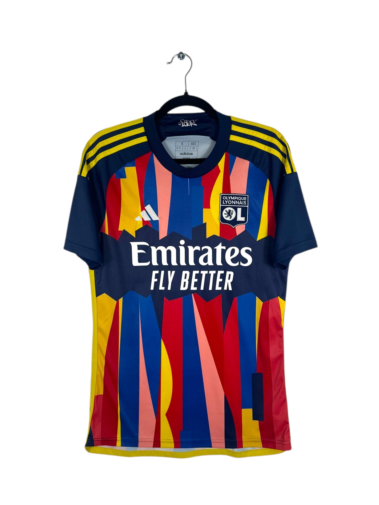Maillot OL 2023-2024 third Cherki Adidas vue avant logo et sponsor