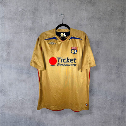 Face du maillot Olympique Lyonnais 2007-2008 extérieur doré avec sponsor Ticket Restaurant