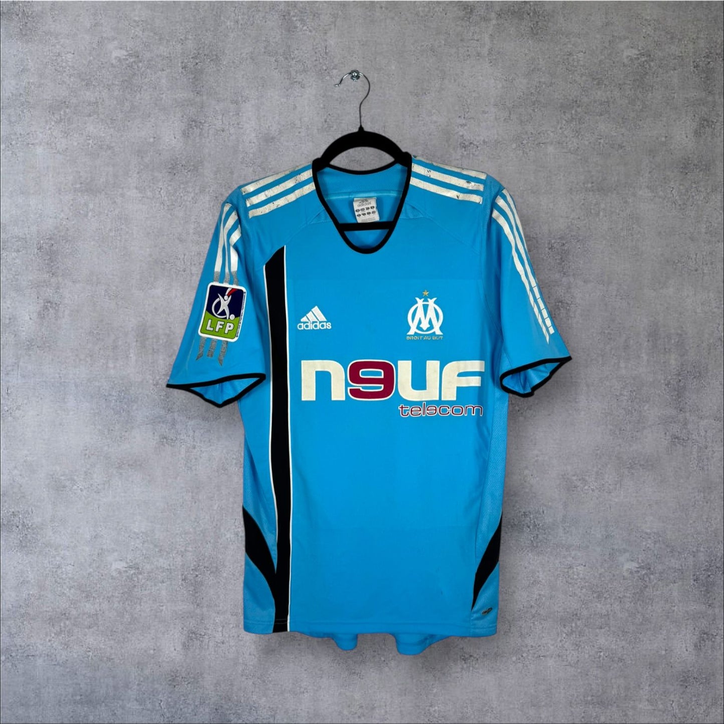 Maillot authentique OM 2005-2006 Extérieur rayé Adidas vue de face