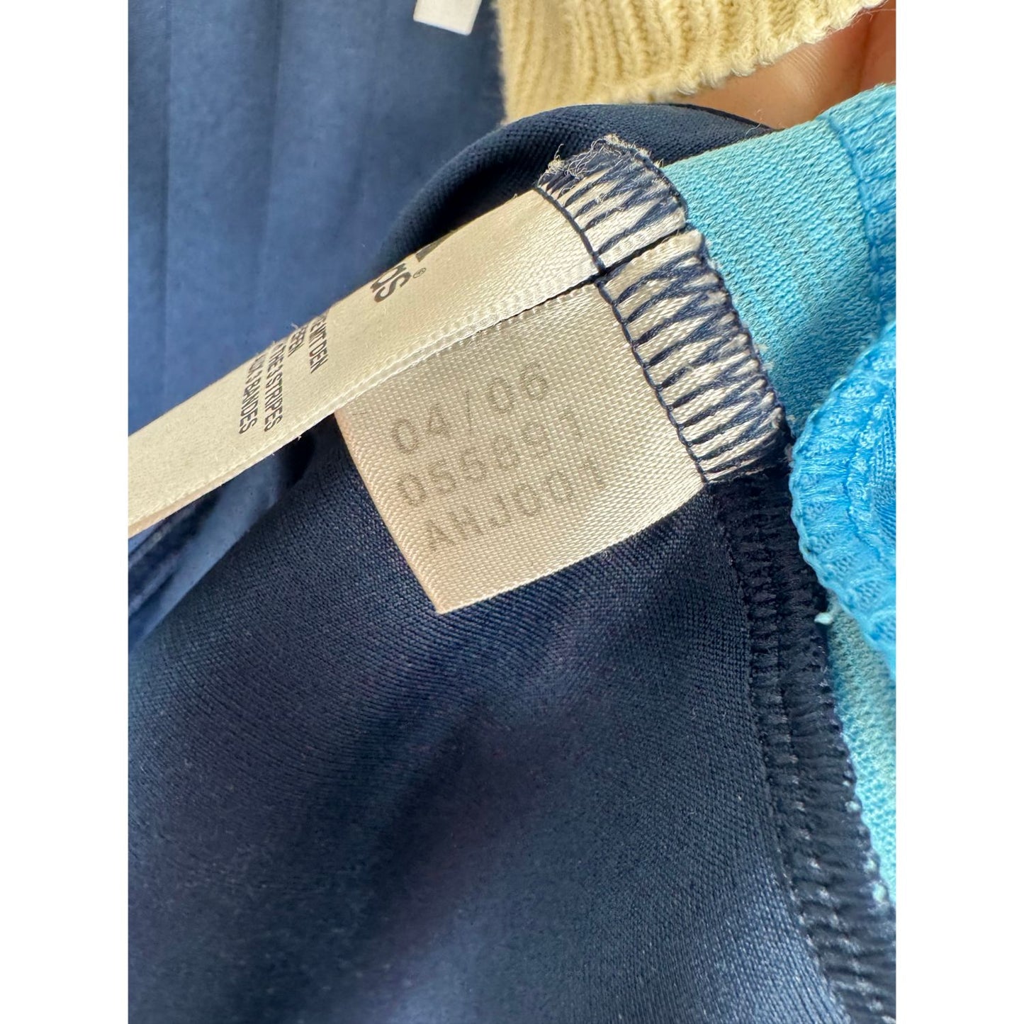 Étiquette d'authenticité avec code Adidas 055891 prouvant l'originalité du maillot