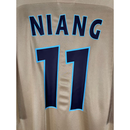 Détail de la typographie du flocage sur le numéro 11 de Mamadou Niang