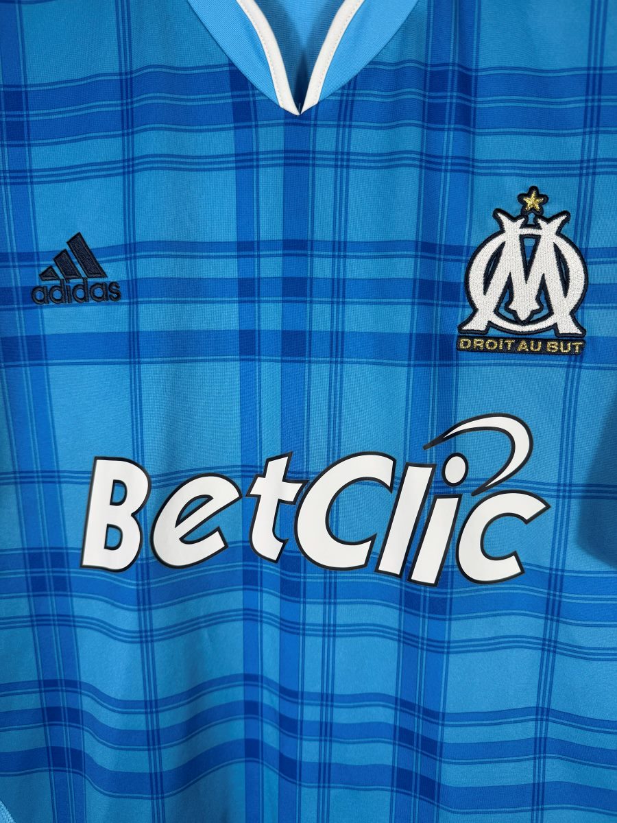 Détail blason OM maillot 2010-2011