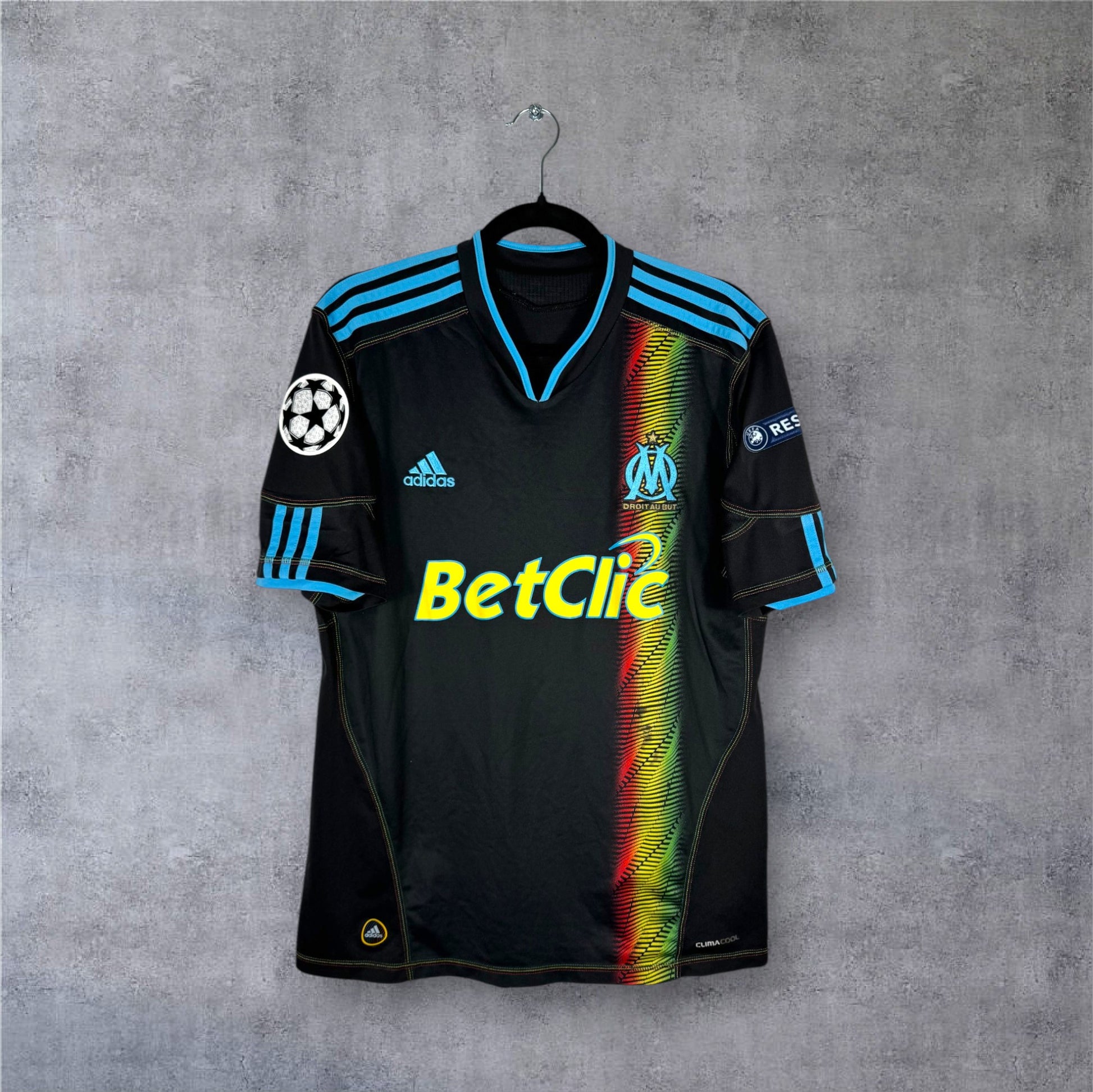 Olympique de Marseille 2010-2011 Third Adidas vue de face