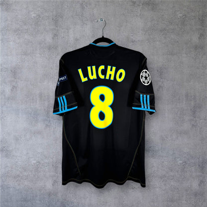 Flocage Lucho numéro 8 sur maillot OM 2010-2011 Third