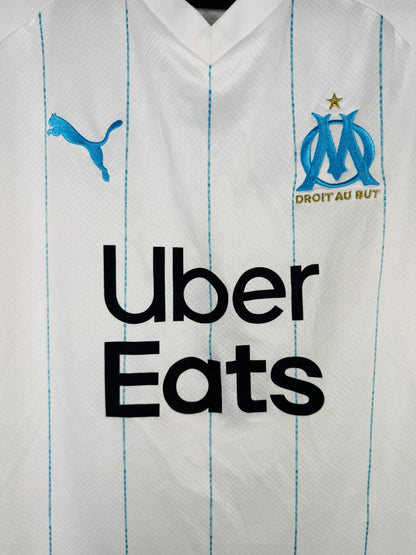 Détail écusson OM et sponsor Uber Eats sur maillot domicile 2019-2020