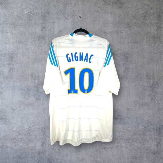 Flocage officiel bleu et or GIGNAC numéro 10 au dos du maillot OM 2011.