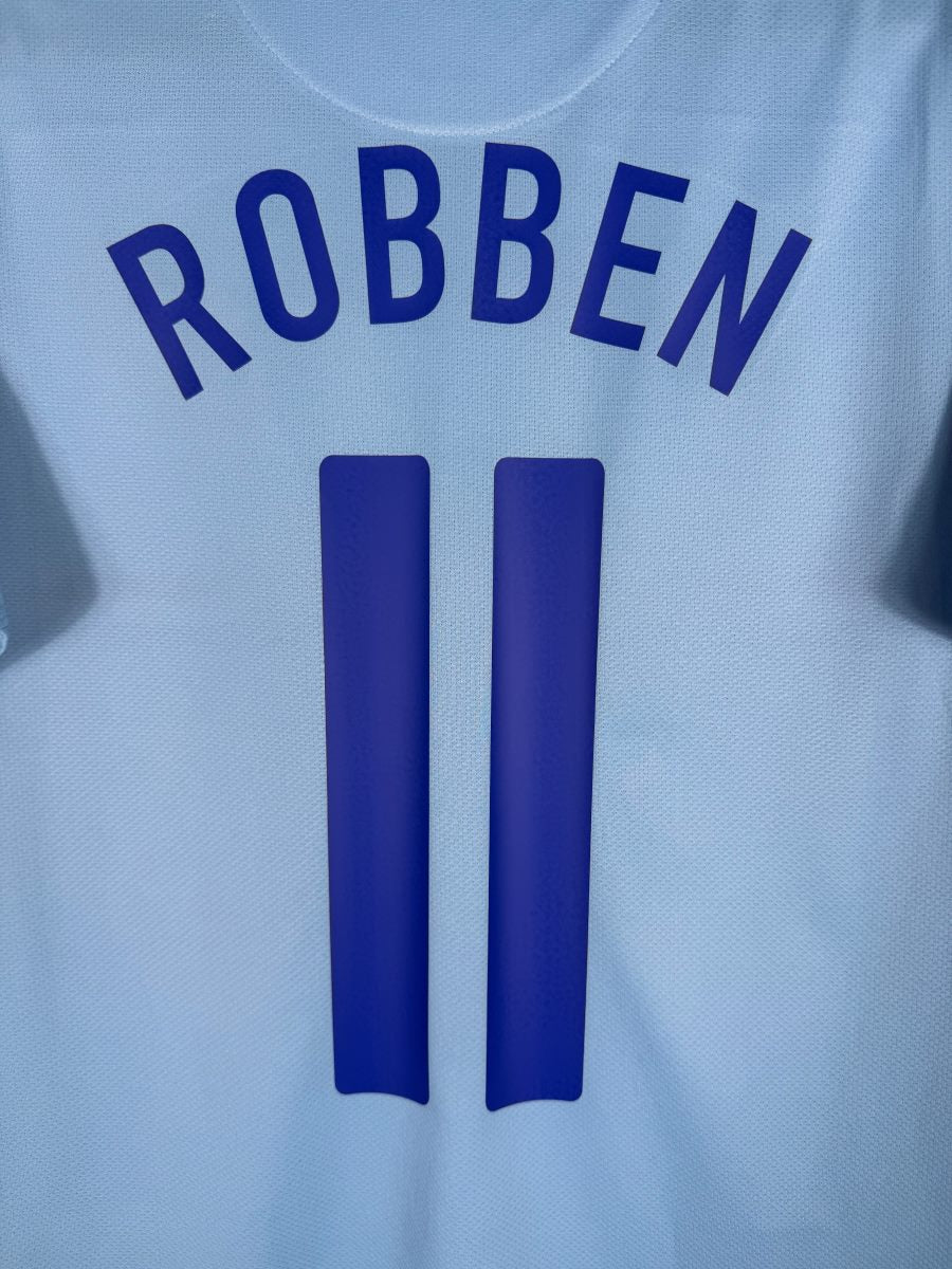Détail du flocage Robben N°11 bleu sur le maillot Pays-Bas 2008-2009 extérieur bleu ciel