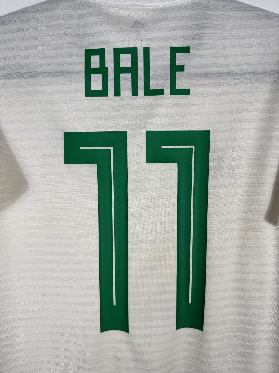Détail flocage Bale N°11 vert maillot Pays de Galles extérieur 2018