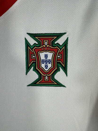 Maillot Portugal 2008-2010 - détail écusson et swoosh