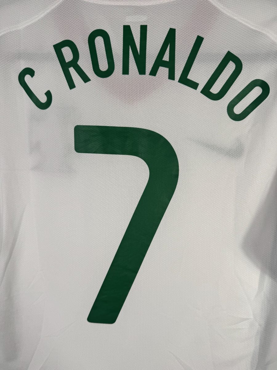 Maillot Portugal 2008-2010 Extérieur - détail flocage Ronaldo 7
