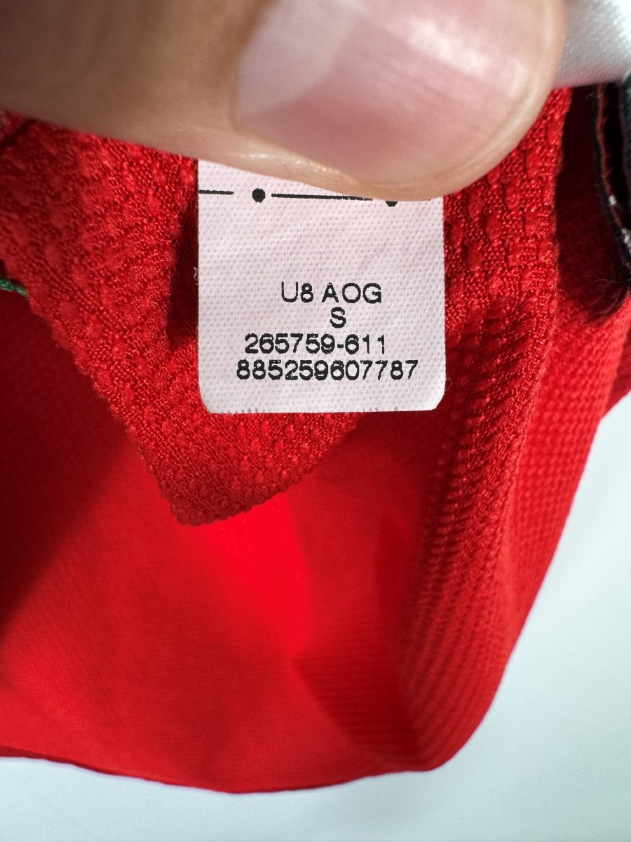 Étiquette Nike 265759-611 maillot Portugal 2008 domicile taille S