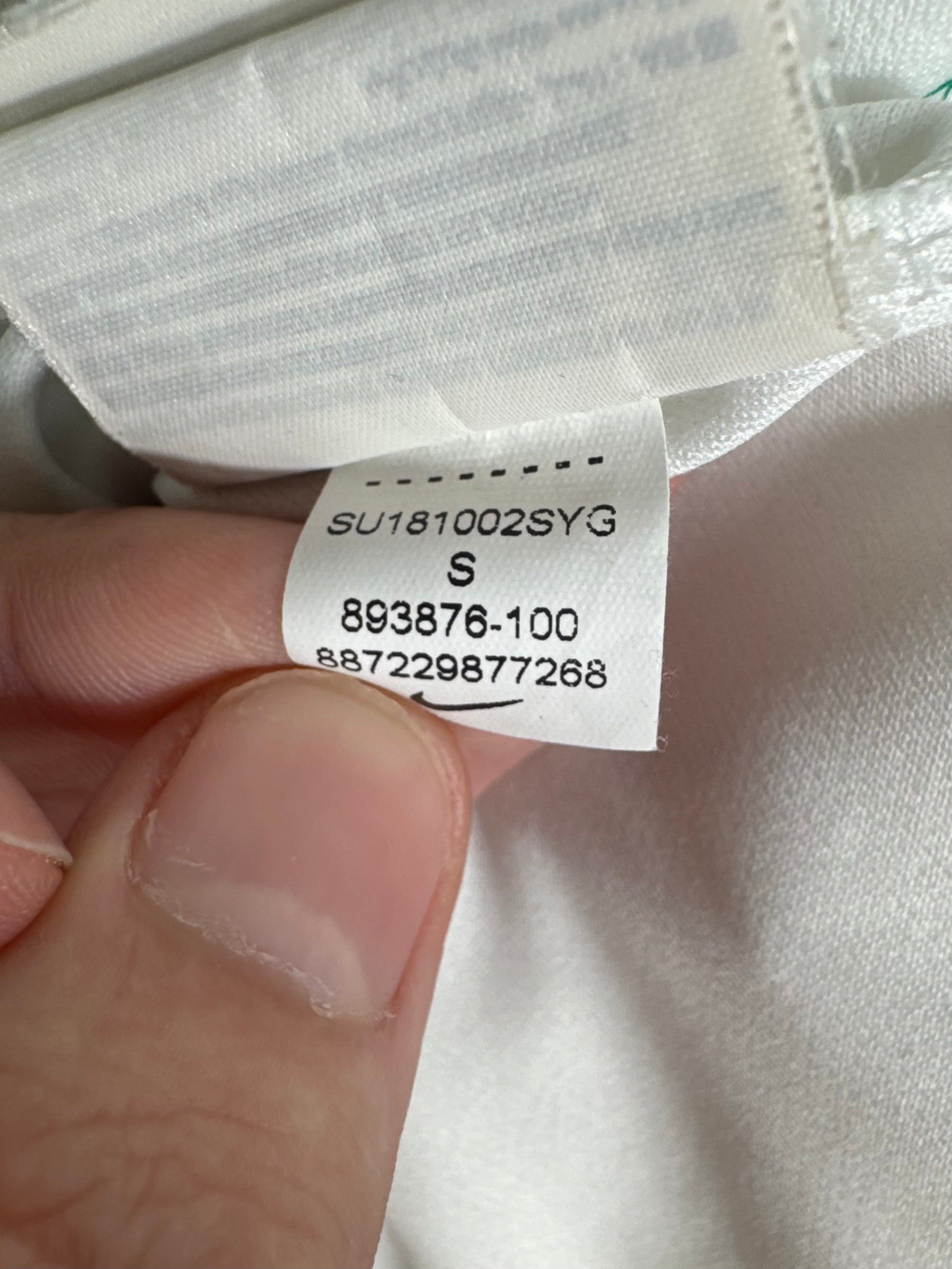 Étiquette d'authenticité avec code Nike 893876-100 prouvant l'originalité du maillot
