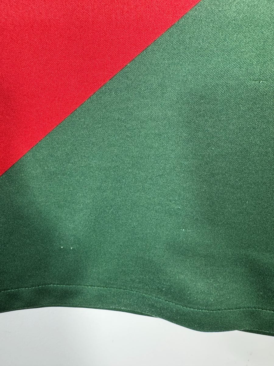 Micro usure sur la partie verte, maillot Portugal domicile 2022 Ronaldo