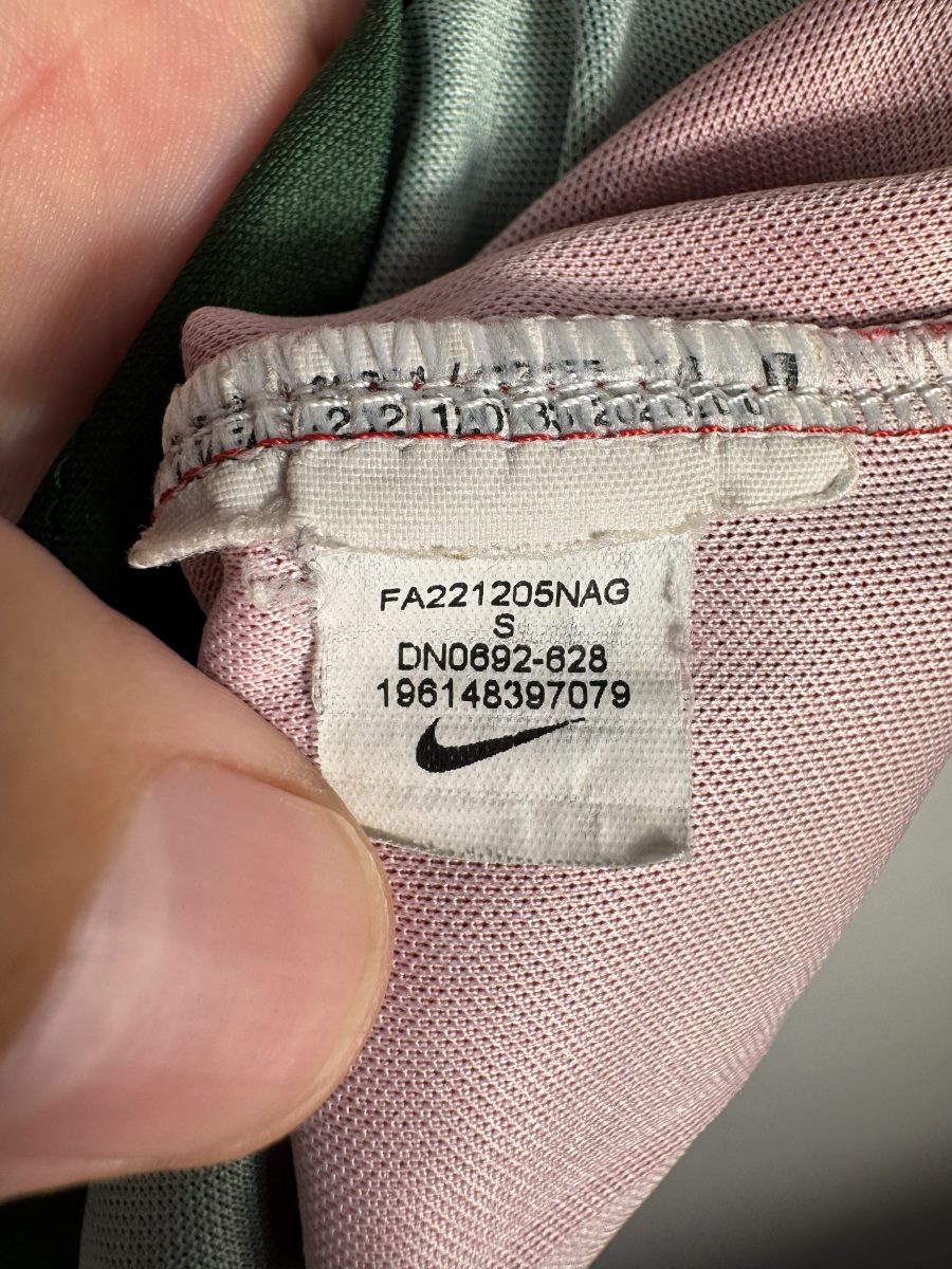 Étiquette intérieure Nike DN0692-628 taille S, maillot Portugal domicile 2022