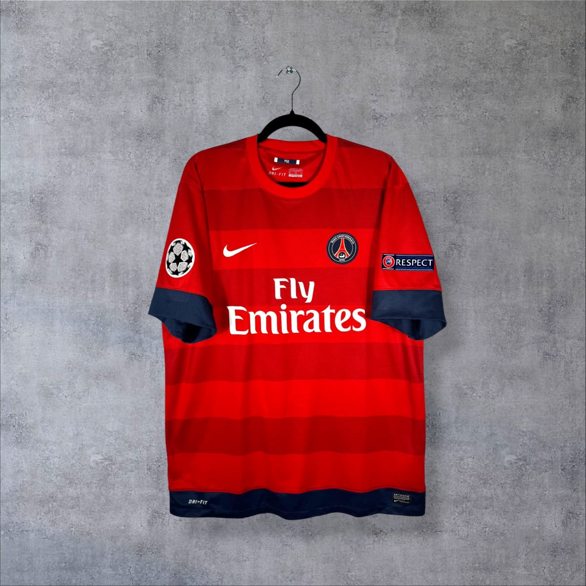 PSG 2012-2013 Away Shirt Red Lavezzi 11 Nike Size XL – Pure