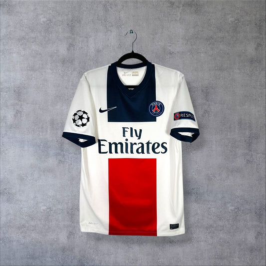 Face du maillot PSG 2013-2014 extérieur blanc Nike, bande rouge et sponsor Fly Emirates