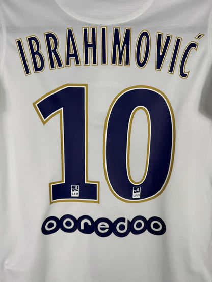 Détail flocage Ibrahimović N°10 maillot PSG extérieur 2014-2015