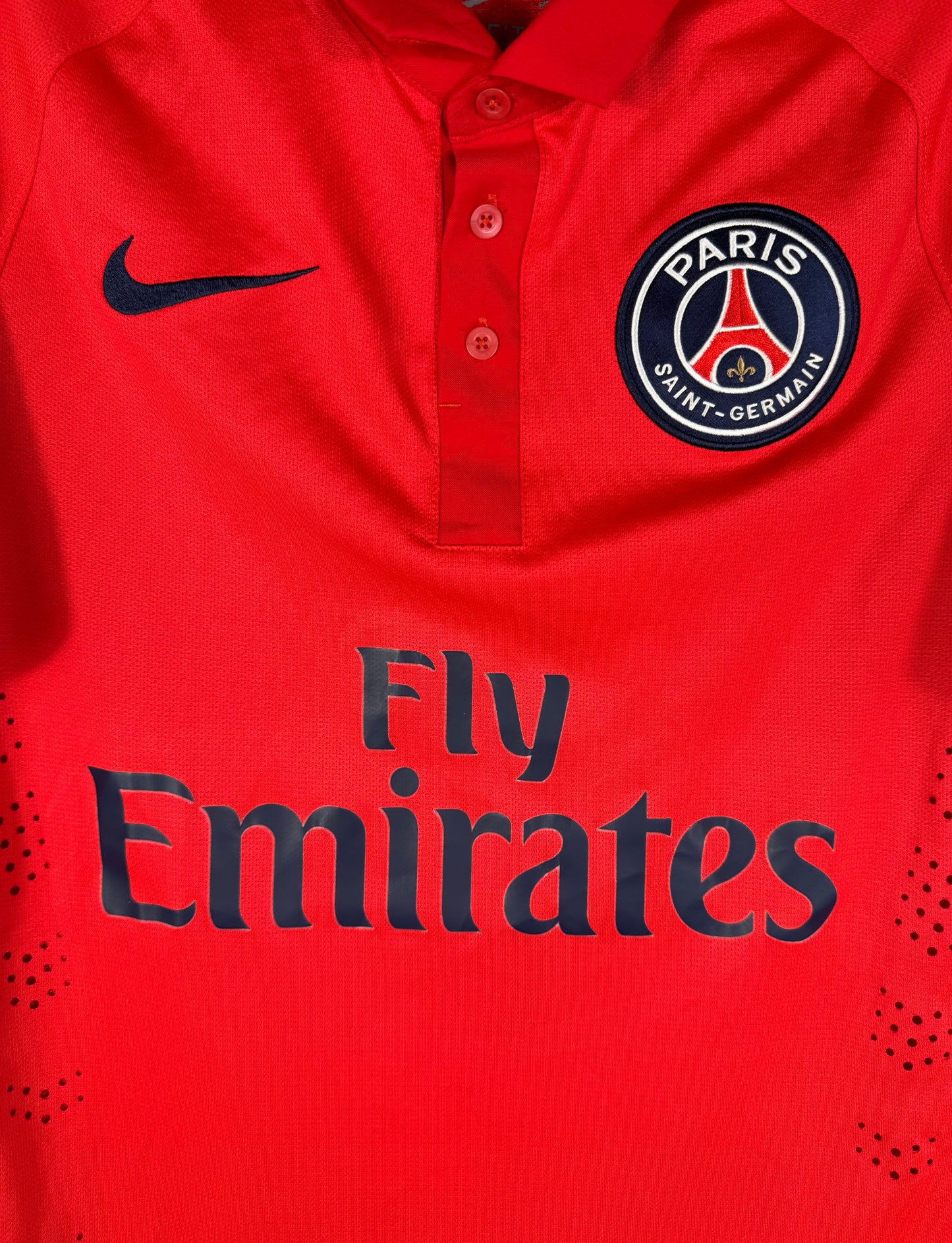 Détail de l'écusson et du logo Nike thermocollés (Version Player)